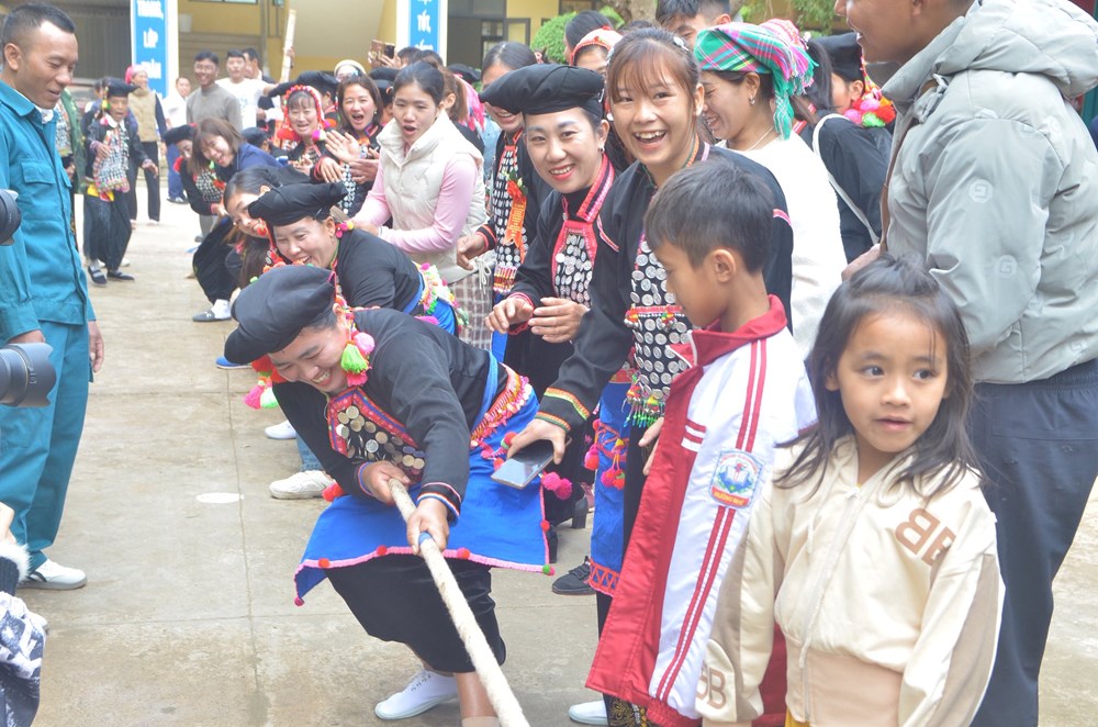 Đón nhận Di sản văn hóa phi vật thể quốc gia “Lễ mừng cơm mới của người Si La“ - ảnh 4