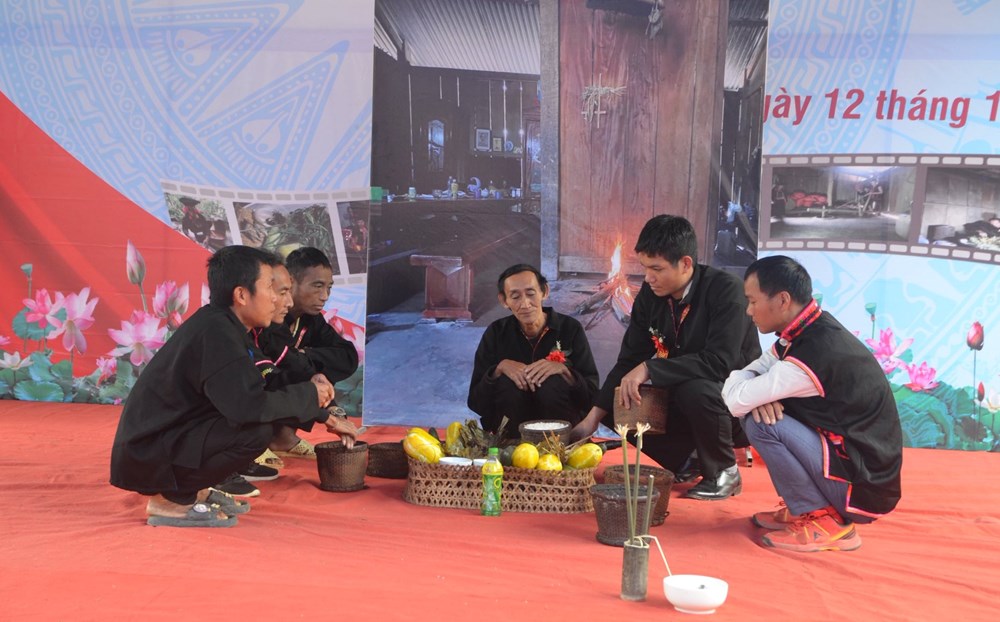 Đón nhận Di sản văn hóa phi vật thể quốc gia “Lễ mừng cơm mới của người Si La“ - ảnh 2