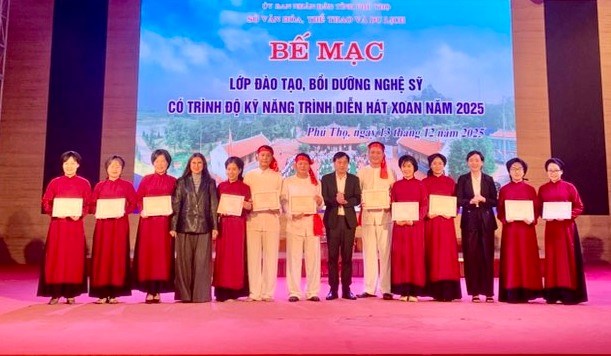 Phú Thọ: Bế mạc lớp bồi dưỡng kỹ năng thực hành, trình diễn hát Xoan - ảnh 5