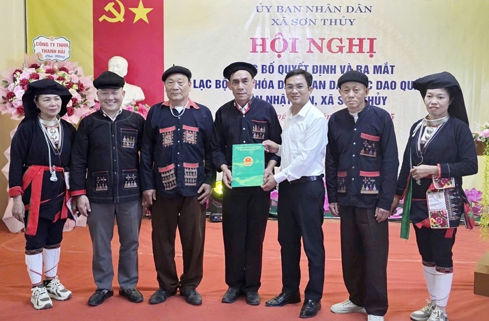 Ra mắt CLB Văn hóa dân gian dân tộc Dao Quần chẹt xã Sơn Thủy - ảnh 2