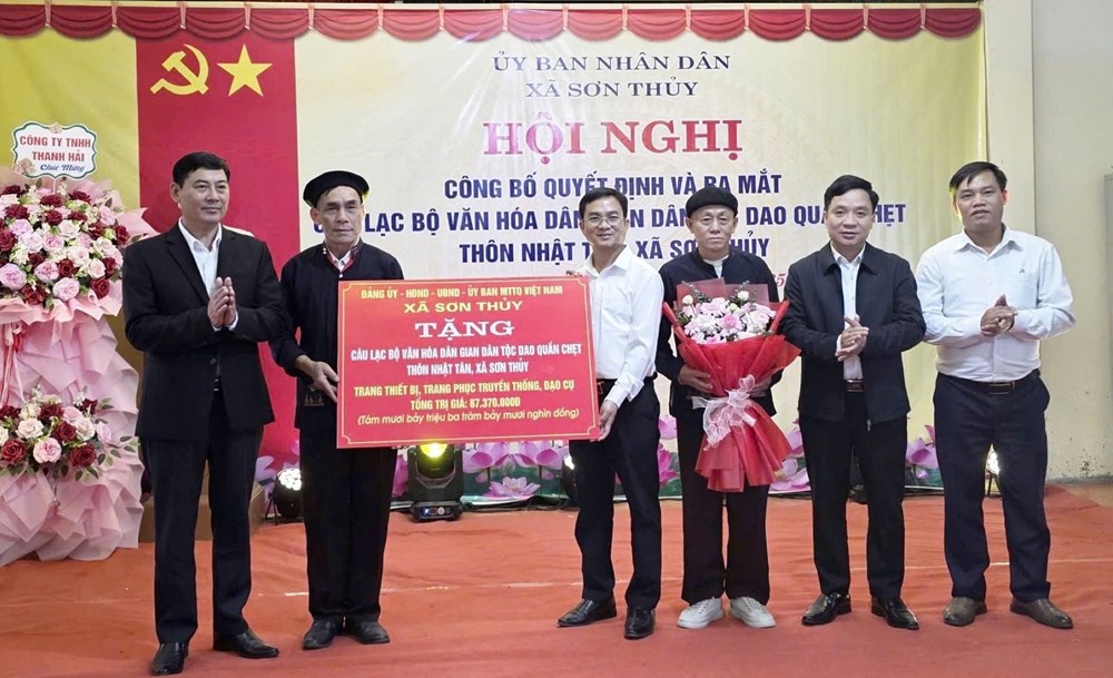 Ra mắt CLB Văn hóa dân gian dân tộc Dao Quần chẹt xã Sơn Thủy - ảnh 3