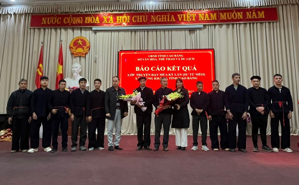 Gìn giữ nghệ thuật múa sư tử mèo của người Tày, Nùng ở Trùng Khánh - ảnh 1