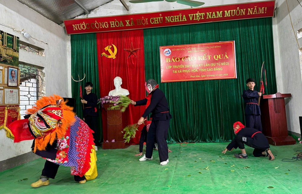 Trao truyền giá trị di sản múa sư tử mèo cho thế hệ trẻ ở Phục Hòa - ảnh 3