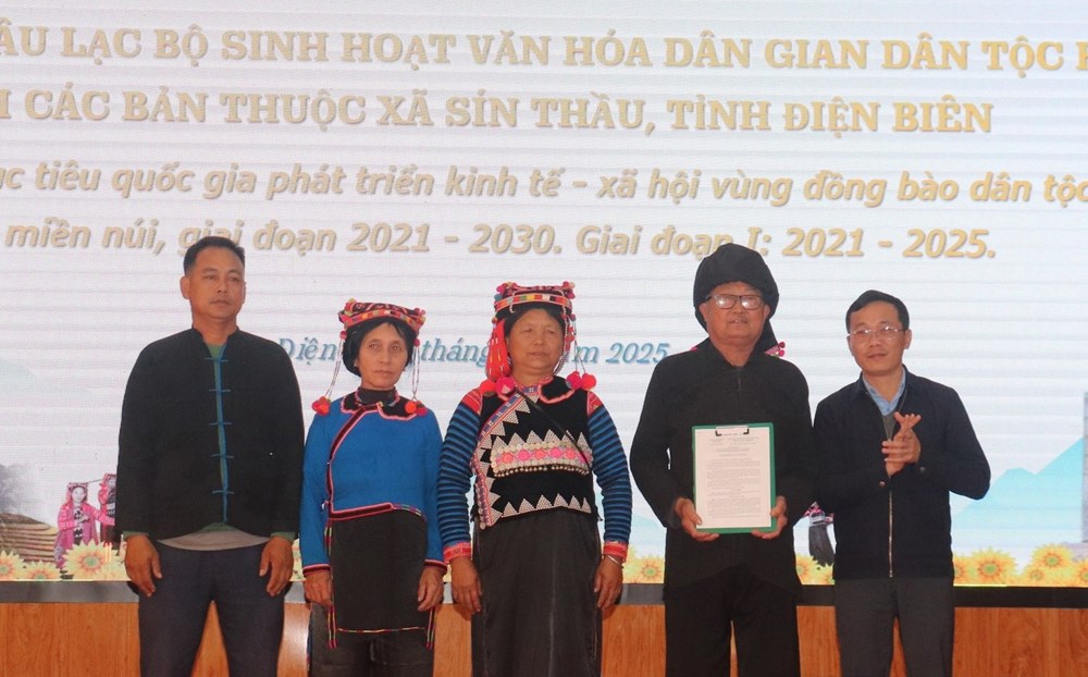 Ra mắt CLB Sinh hoạt văn hóa dân gian dân tộc Hà Nhì tại xã Sín Thầu - ảnh 2