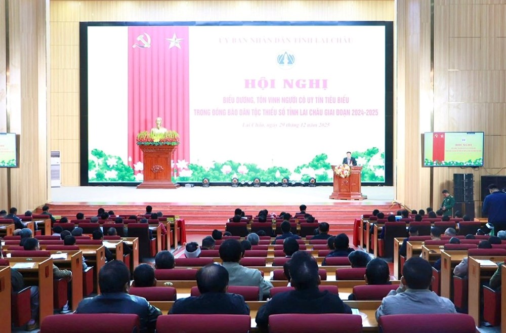 Lai Châu biểu dương, tôn vinh người có uy tín tiêu biểu trong đồng bào DTTS  - ảnh 1