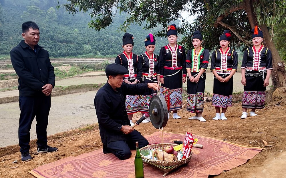 Lễ hội Mạ Muôn Mạ Mệ - nét đẹp văn hóa truyền thống dân tộc Khơ Mú ở Điện Biên - ảnh 2