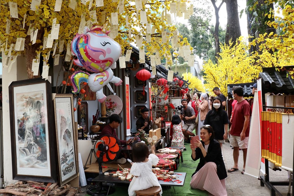 Bảo đảm để người dân đón Tết Bính Ngọ vui tươi, an toàn, tiết kiệm - ảnh 1