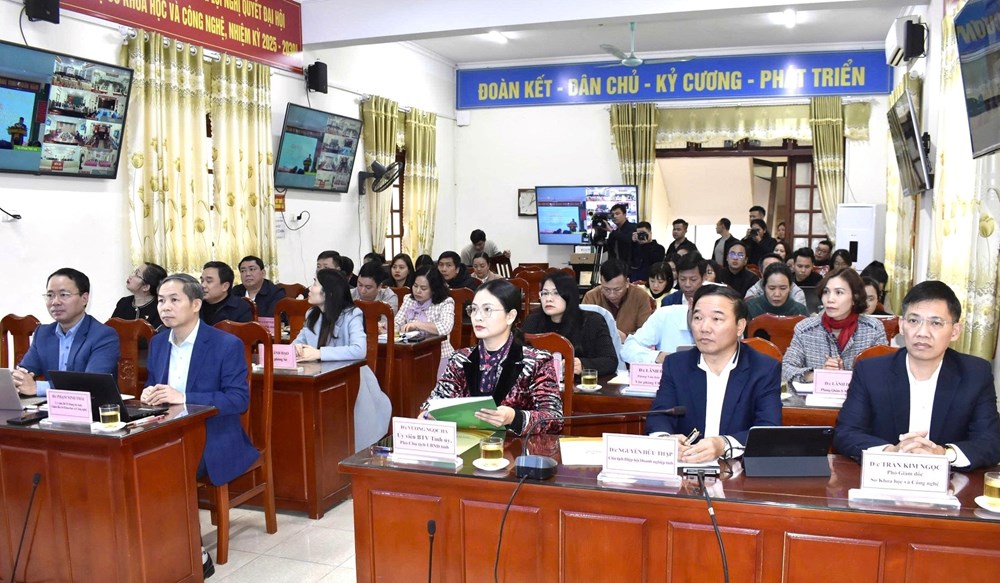 Tuyên Quang nâng cao năng lực ứng dụng AI thúc đẩy cải cách thủ tục hành chính  - ảnh 1