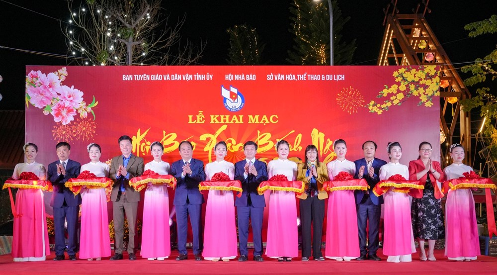 Báo chí Điện Biên đổi mới, trách nhiệm vì sự phát triển bền vững - ảnh 1