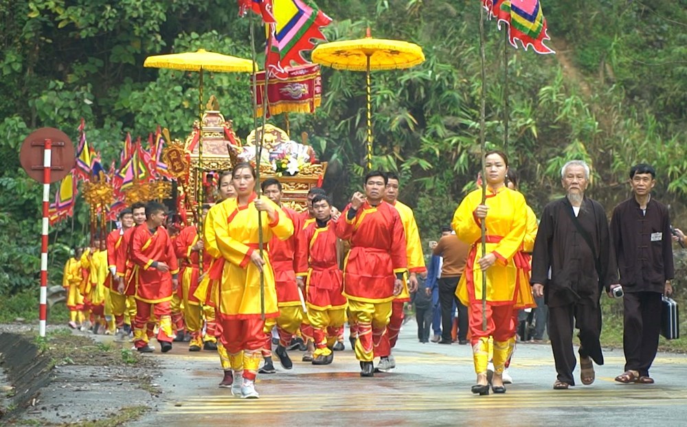 Lễ hội Đền thờ vua Lê Thái Tổ diễn ra từ ngày 27.2 đến 1.3  - ảnh 2