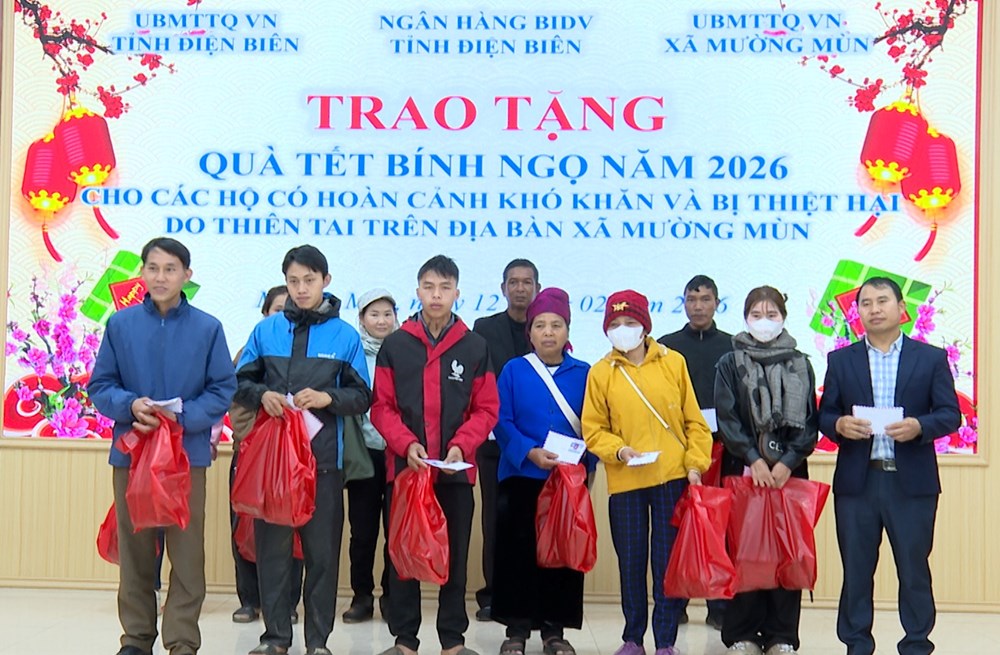 Ấm áp Ngày hội “Bánh chưng xanh” nơi vùng cao Mường Mùn - ảnh 2