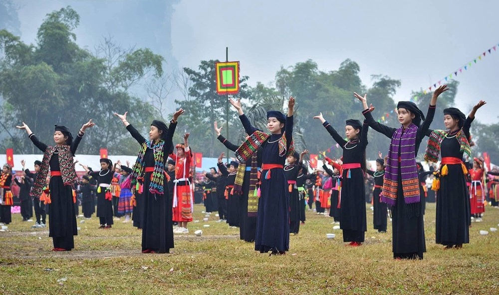 Đầu Xuân về Tuyên Quang trẩy hội với đồng bào Tày Thượng Lâm - ảnh 2