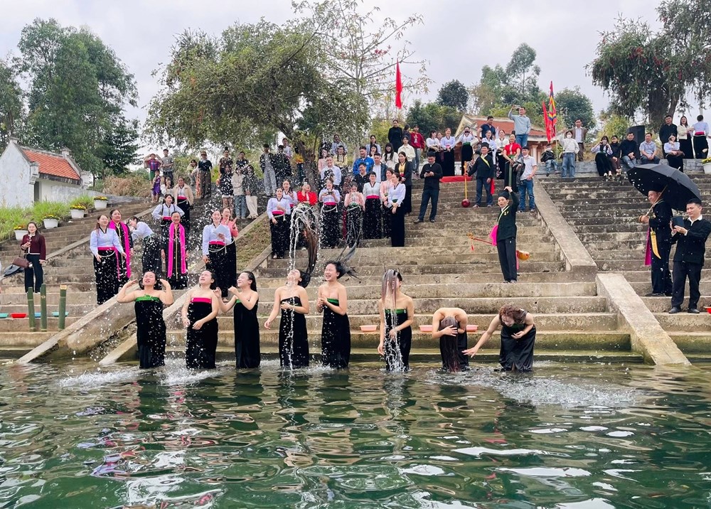 Độc đáo lễ hội “Lung ta” đón năm mới của người Thái Trắng - ảnh 2