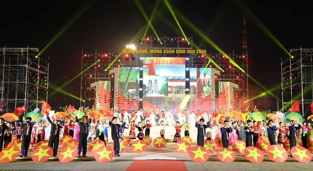 “Xuân rạng ngời - Lào Cai bừng sáng” chào đón giao thừa Bính Ngọ - ảnh 2