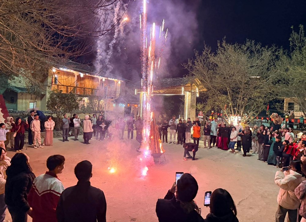 Đồng bào vùng cao Lũng Cú rộn ràng đón Tết Bính Ngọ - ảnh 4