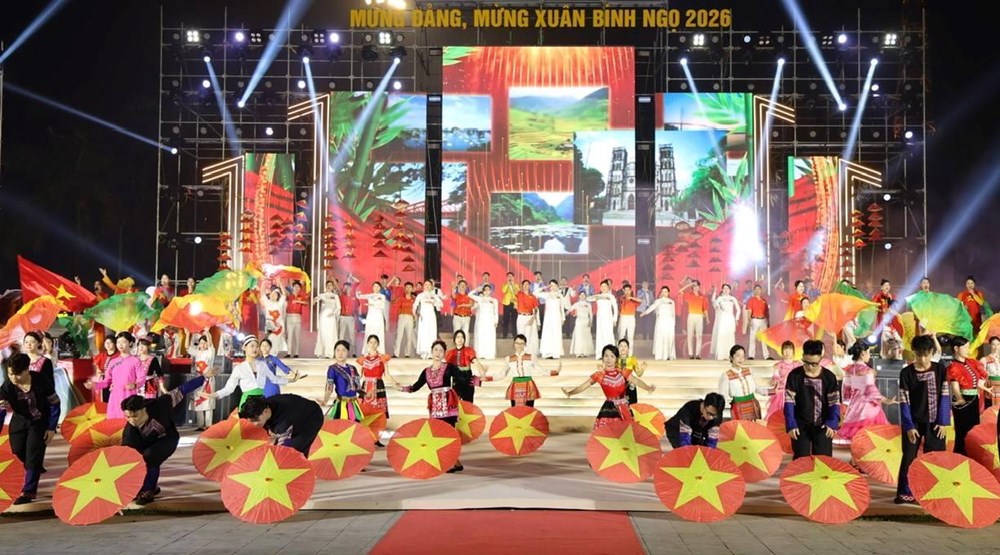 “Xuân rạng ngời - Lào Cai bừng sáng” chào đón giao thừa Bính Ngọ - ảnh 4