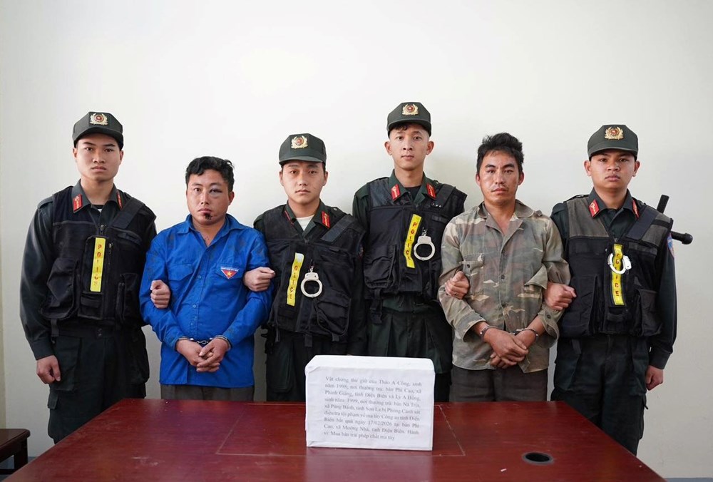 Điện Biên bắt 2 đối tượng mua bán trái phép 5 bánh heroin - ảnh 1