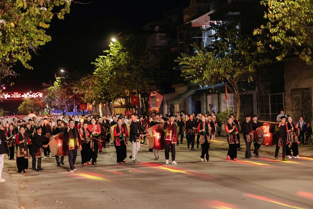 Rạng rỡ sắc màu văn hóa các dân tộc Tuần Giáo - ảnh 3