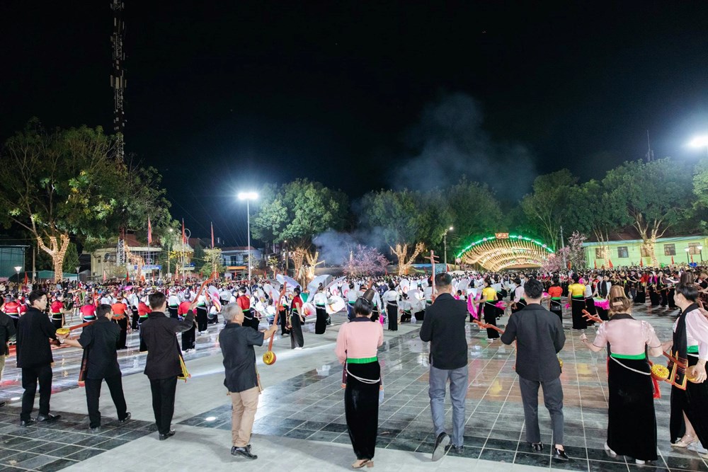 Rạng rỡ sắc màu văn hóa các dân tộc Tuần Giáo - ảnh 12