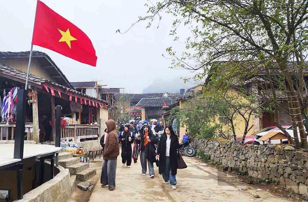 Tuyên Quang đón hơn 252 nghìn lượt du khách dịp Tết  - ảnh 1