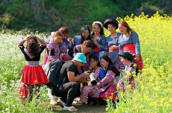 Sơn La thu hút gần 300.000 lượt khách dịp Tết Bính Ngọ - ảnh 1