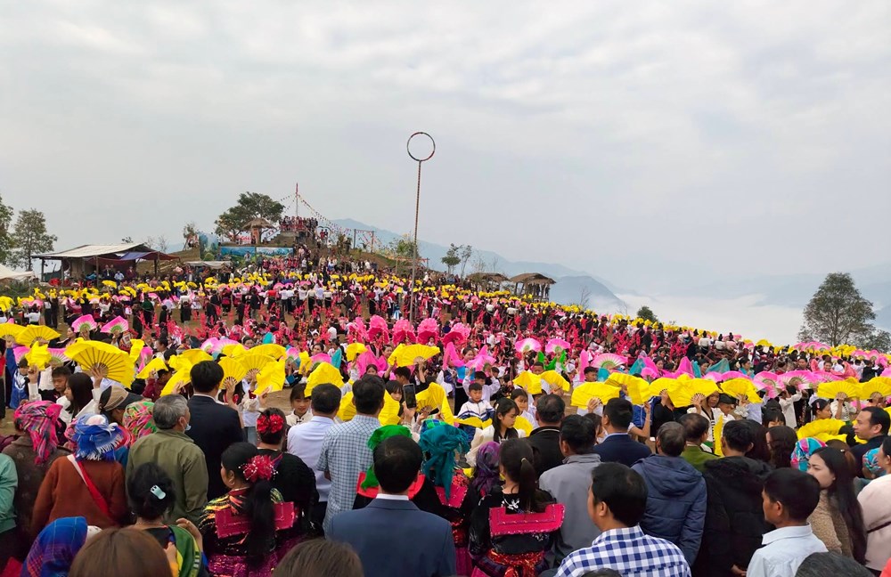 Vui Xuân cùng đồng bào các dân tộc trên cao nguyên đá Tủa Chùa - ảnh 3
