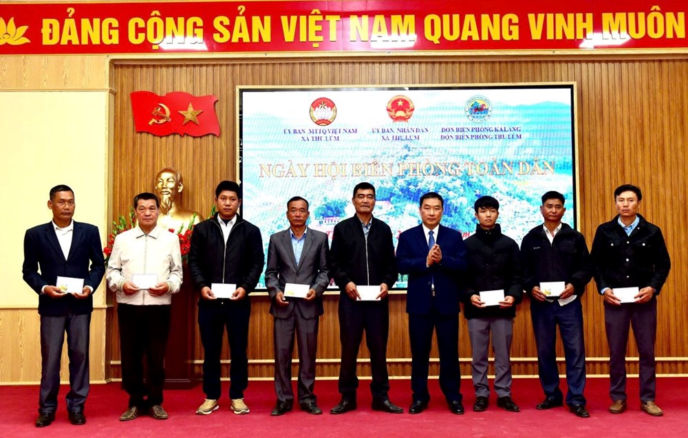 Ấm áp tình quân dân nơi biên giới Thu Lũm - ảnh 2