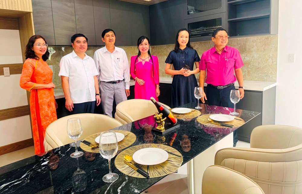 Hàng trăm khách hàng khám phá nhà mẫu CIC Boulevard ở An Giang - ảnh 3