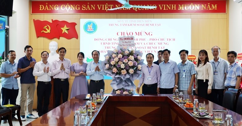 Đội ngũ cán bộ, y bác sĩ Điện Biên vì sức khỏe nhân dân phục vụ - ảnh 4