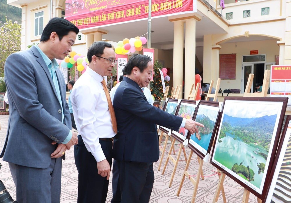 Văn nghệ sĩ Lai Châu bám sát đời sống sáng tác - ảnh 2