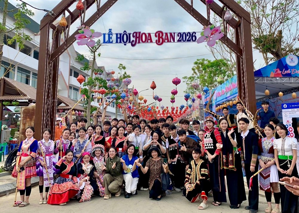 Phố đi bộ Mường Thanh - điểm đến hấp dẫn của du lịch Điện Biên - ảnh 3