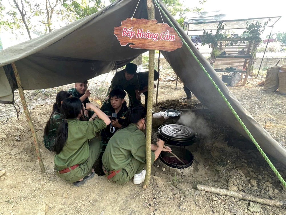 “Bếp Hoàng Cầm và Bữa cơm chiến sĩ” - khơi dậy ký ức hào hùng Chiến thắng Điện Biên Phủ - ảnh 4