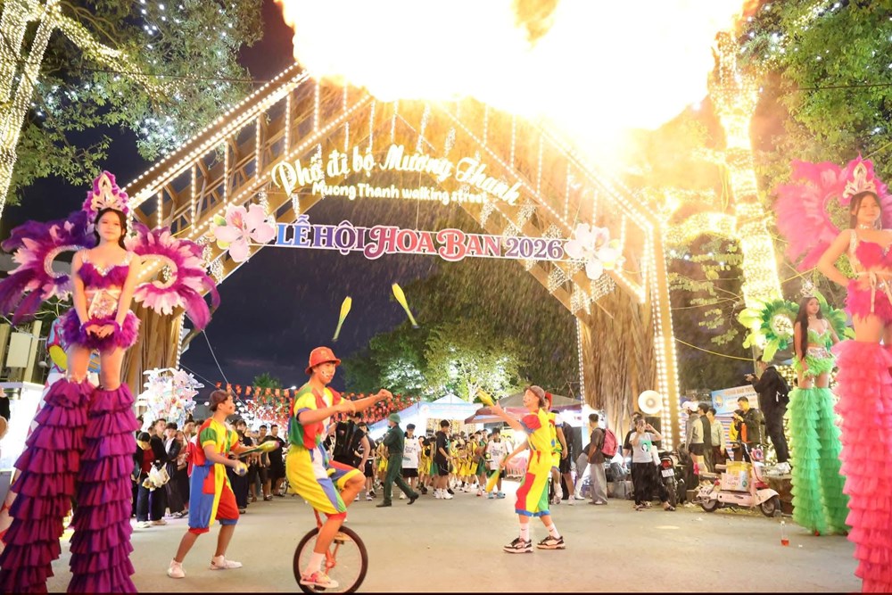 Gần 2.900 người tham gia Carnaval đường phố giữa mùa hoa ban rực rỡ - ảnh 6