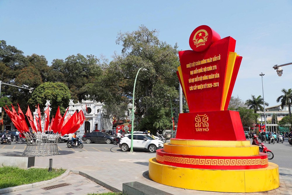 Hà Nội trang hoàng rực rỡ, sẵn sàng cho Ngày hội non sông - ảnh 23