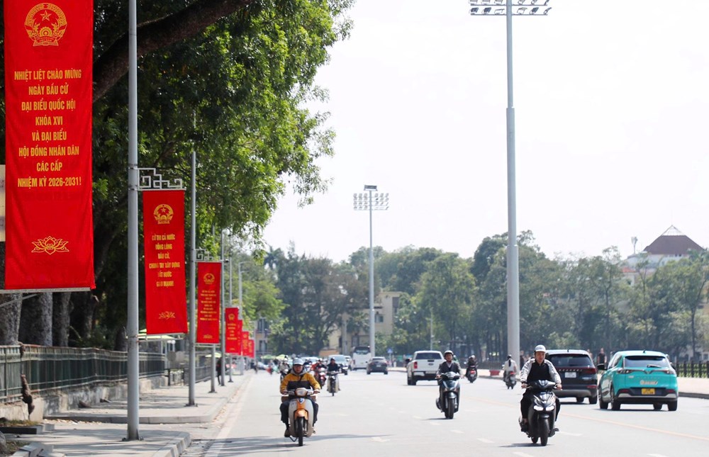 Hà Nội trang hoàng rực rỡ, sẵn sàng cho Ngày hội non sông - ảnh 4