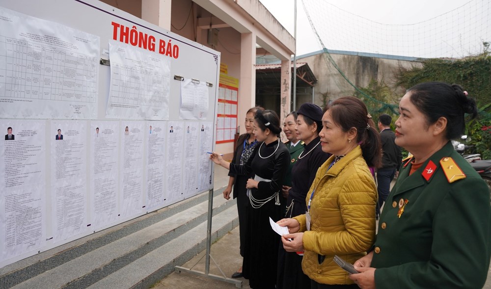 Đồng bào vùng cao Chợ Rã sẵn sàng cho ngày bầu cử - ảnh 2