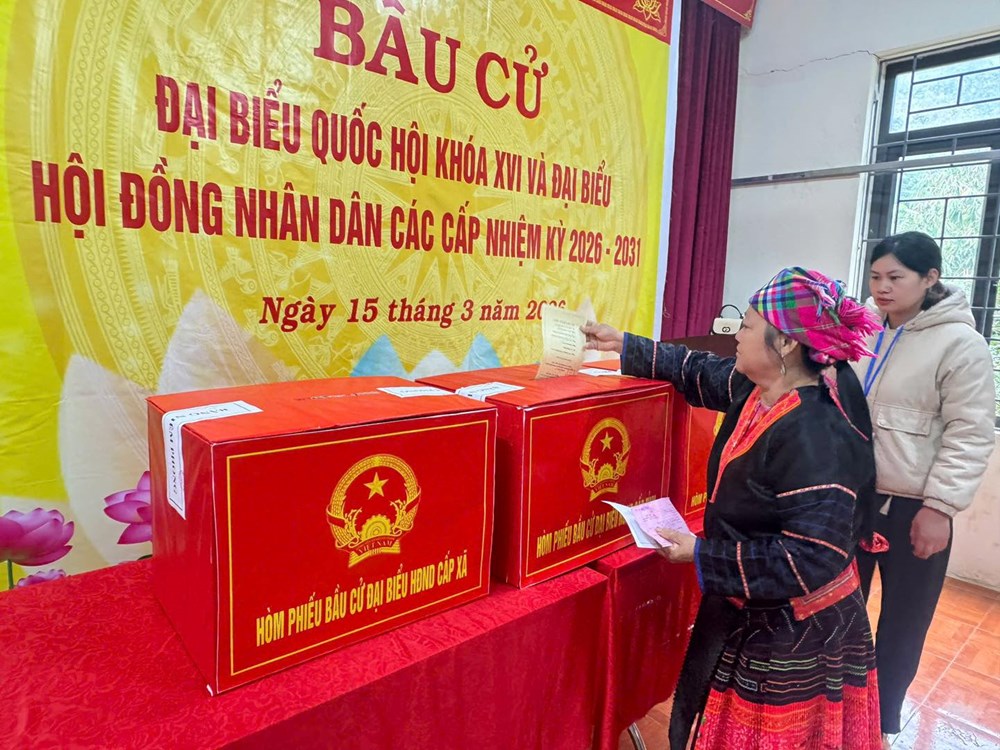 98,6% cử tri xã biên giới Na Sang đã hoàn thành bỏ phiếu  - ảnh 2