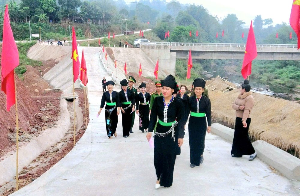 100% cử tri các dân tộc xã biên giới Nậm Kè hoàn thành bỏ phiếu - ảnh 1