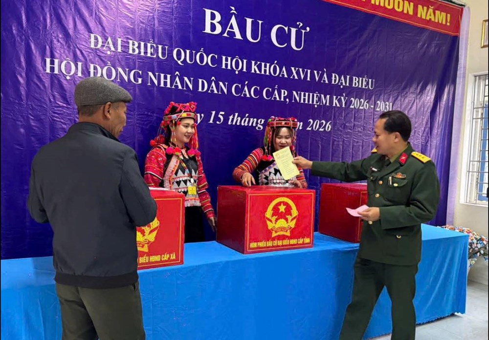 Tưng bừng “Ngày hội non sông” ở Sín Thầu nơi địa đầu Tổ quốc - ảnh 7