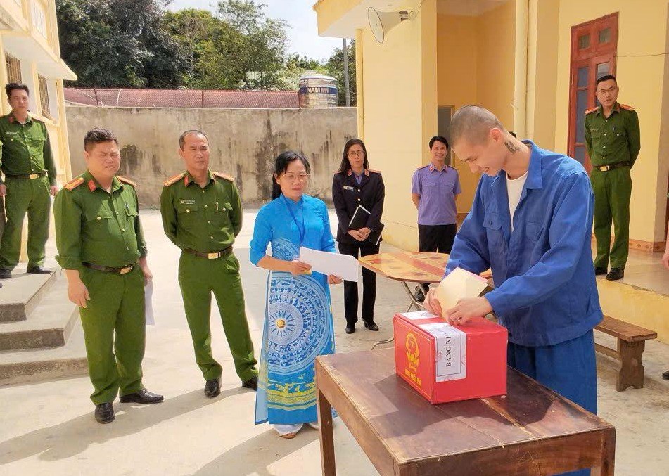 17 người bị tạm giữ, tạm giam thực hiện quyền bầu cử - ảnh 1