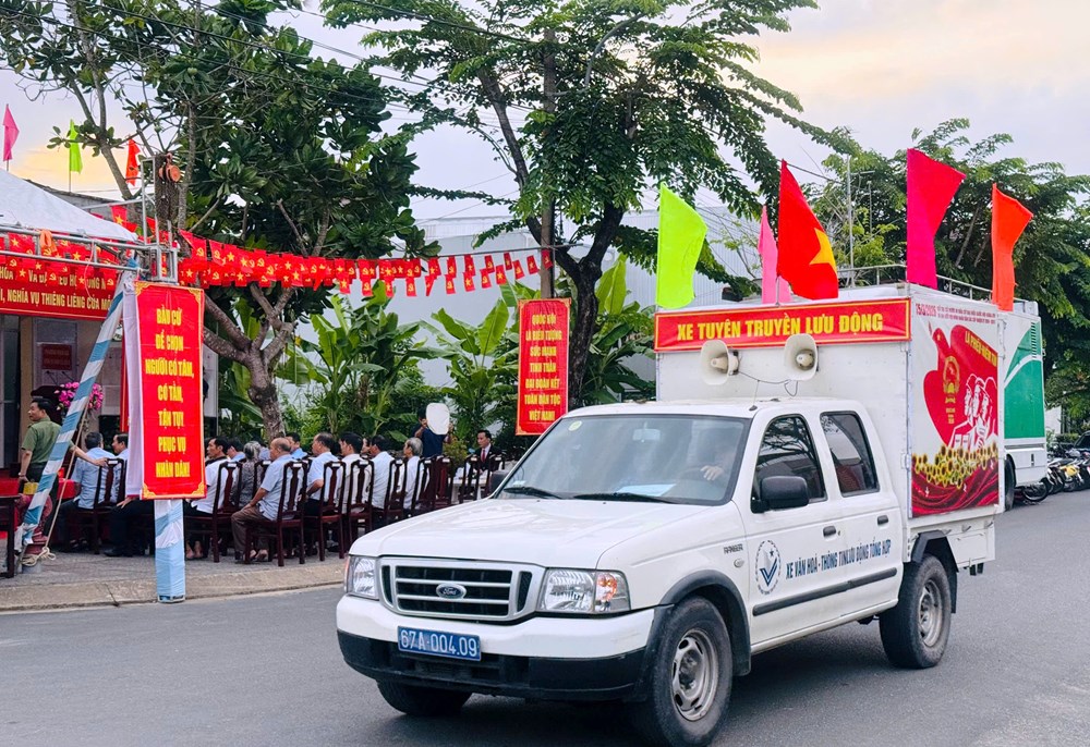 Hơn 3,3 triệu cử tri An Giang rộn ràng đi bầu cử  - ảnh 2