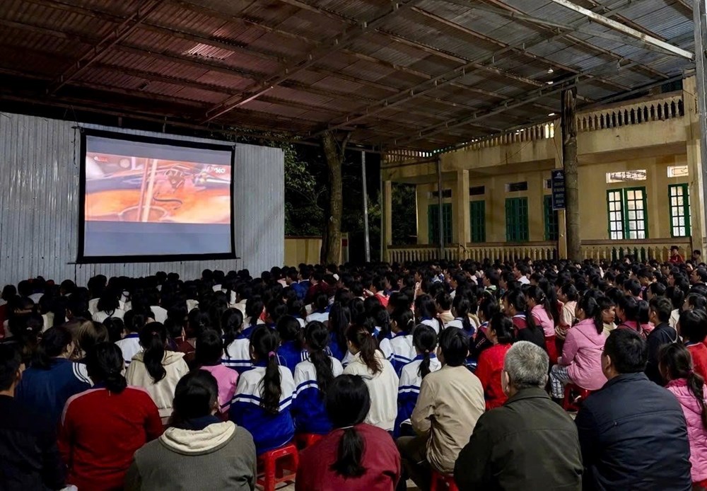 Lào Cai: Chiếu phim phục vụ đồng bào dân tộc thiểu số các xã vùng sâu, vùng xa - ảnh 1