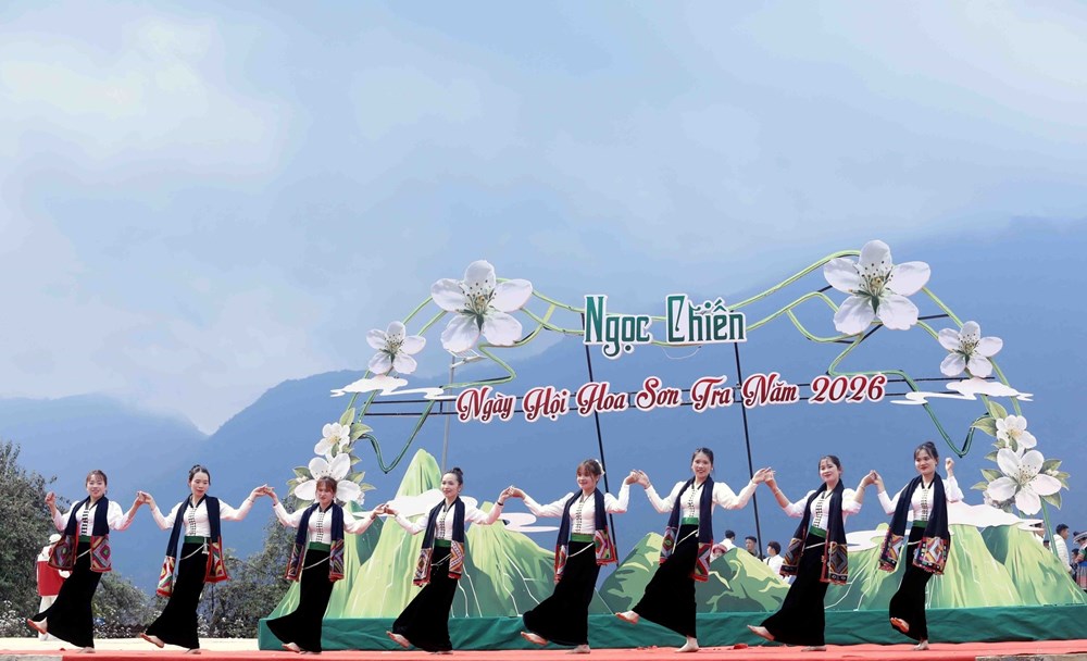 Về miền cổ tích Ngọc Chiến vui hội hoa sơn tra cùng đồng bào các dân tộc  - ảnh 3
