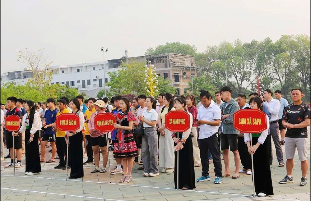 Hơn 400 VĐV tham gia Giải vô địch bắn nỏ, đẩy gậy, kéo co tỉnh Lào Cai 2026 - ảnh 2