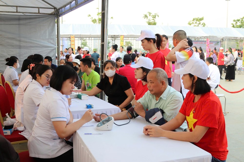 Sơn La mít tinh phát động và hưởng ứng Ngày Sức khỏe toàn dân 2026 - ảnh 5