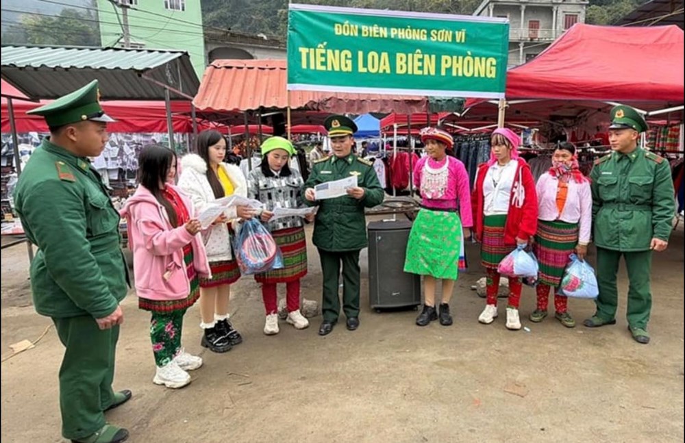 Nâng cao hiệu quả công tác thông tin, tuyên truyền khu vực biên giới đất liền - ảnh 1