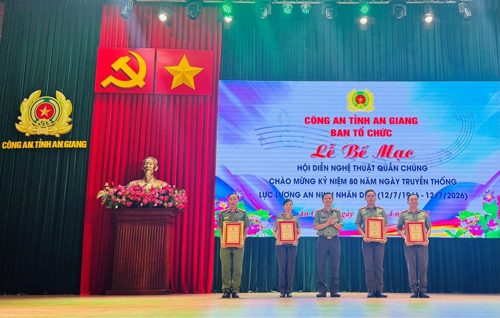 Bế mạc Hội diễn nghệ thuật quần chúng An ninh nhân dân - ảnh 2