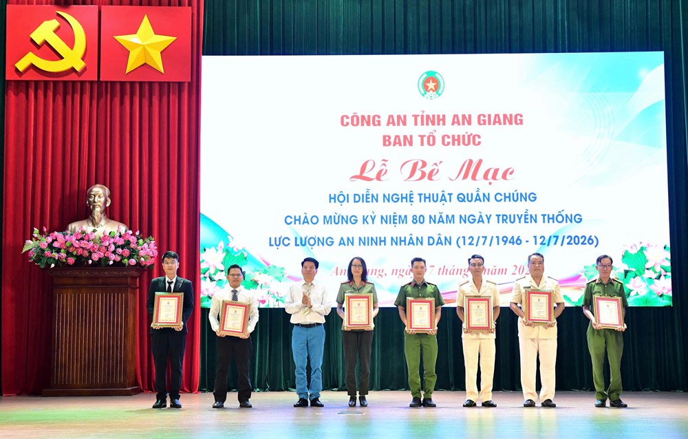 Bế mạc Hội diễn nghệ thuật quần chúng An ninh nhân dân - ảnh 3