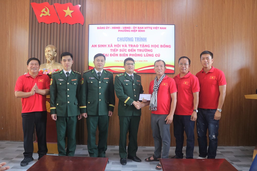  Chung tay xây dựng mái ấm cho hộ gia đình khó khăn ở Lũng Cú - ảnh 2