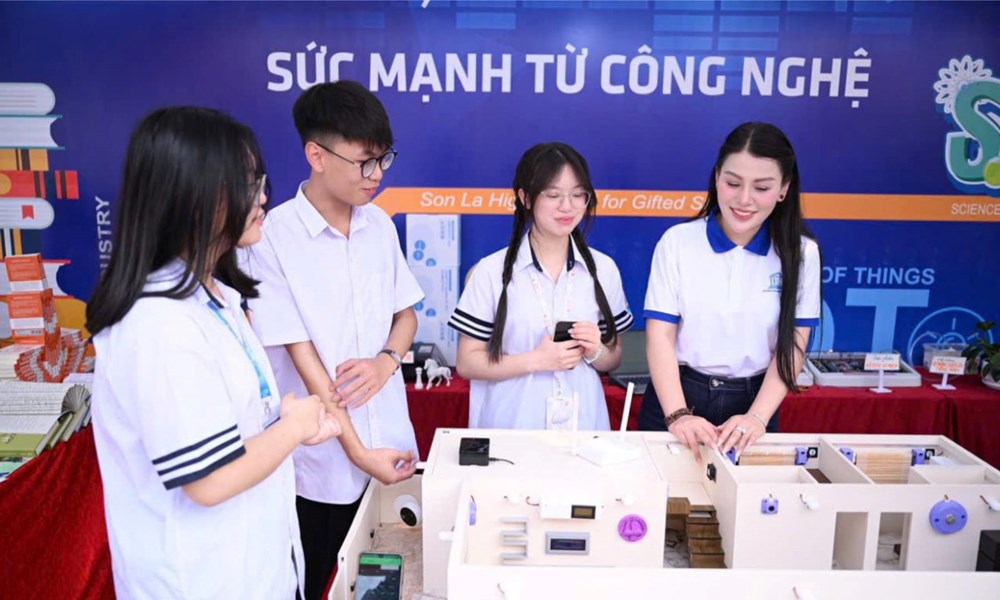 Khai mạc Ngày hội Sách và Khoa học Công nghệ tỉnh Sơn La 2026 - ảnh 6
